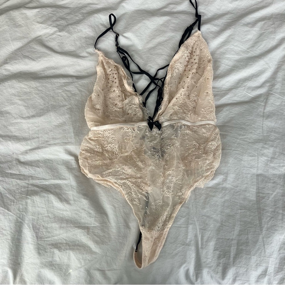 Victoria's Secret Cream Lace with Black Accents Lingerie Size M
